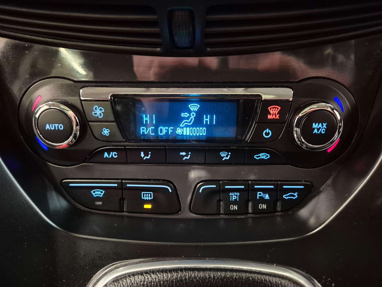 Used Ford Kuga 2014 for sale - 76898917: Photo 72