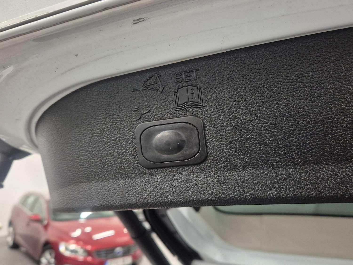 Used Ford Kuga 2014 for sale - 76898917: Photo 87