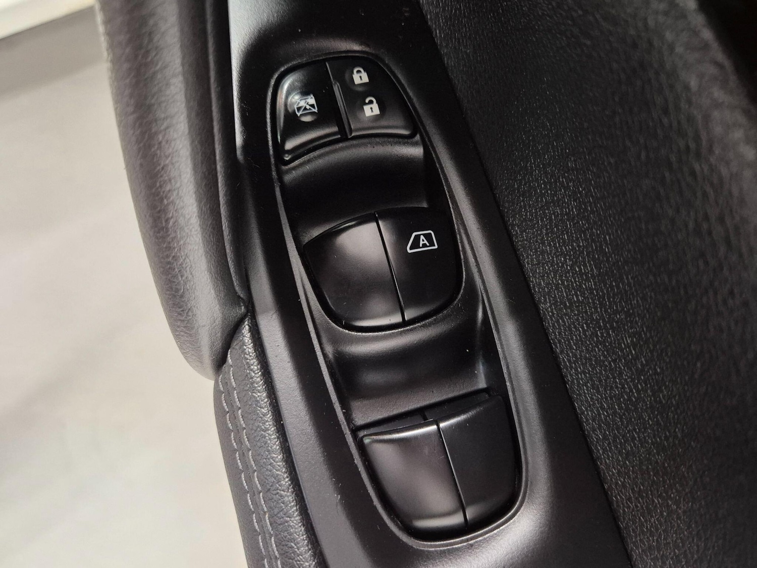 Used Nissan Qashqai 2017 for sale - 76898813: Photo 38