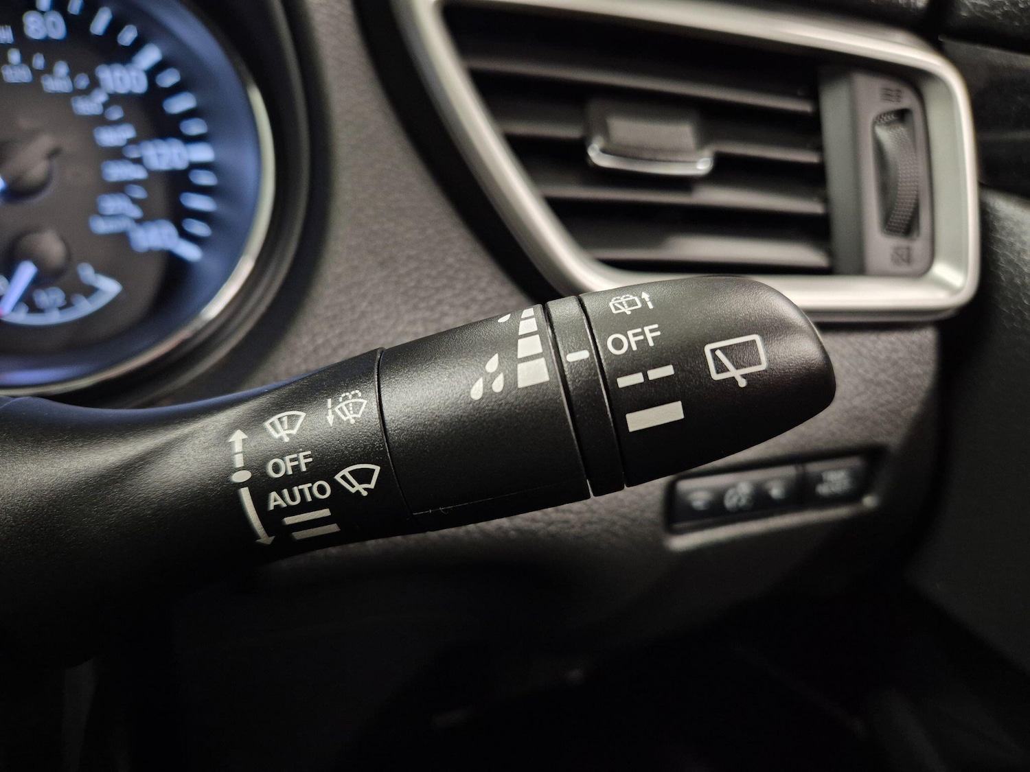 Used Nissan Qashqai 2017 for sale - 76898813: Photo 76