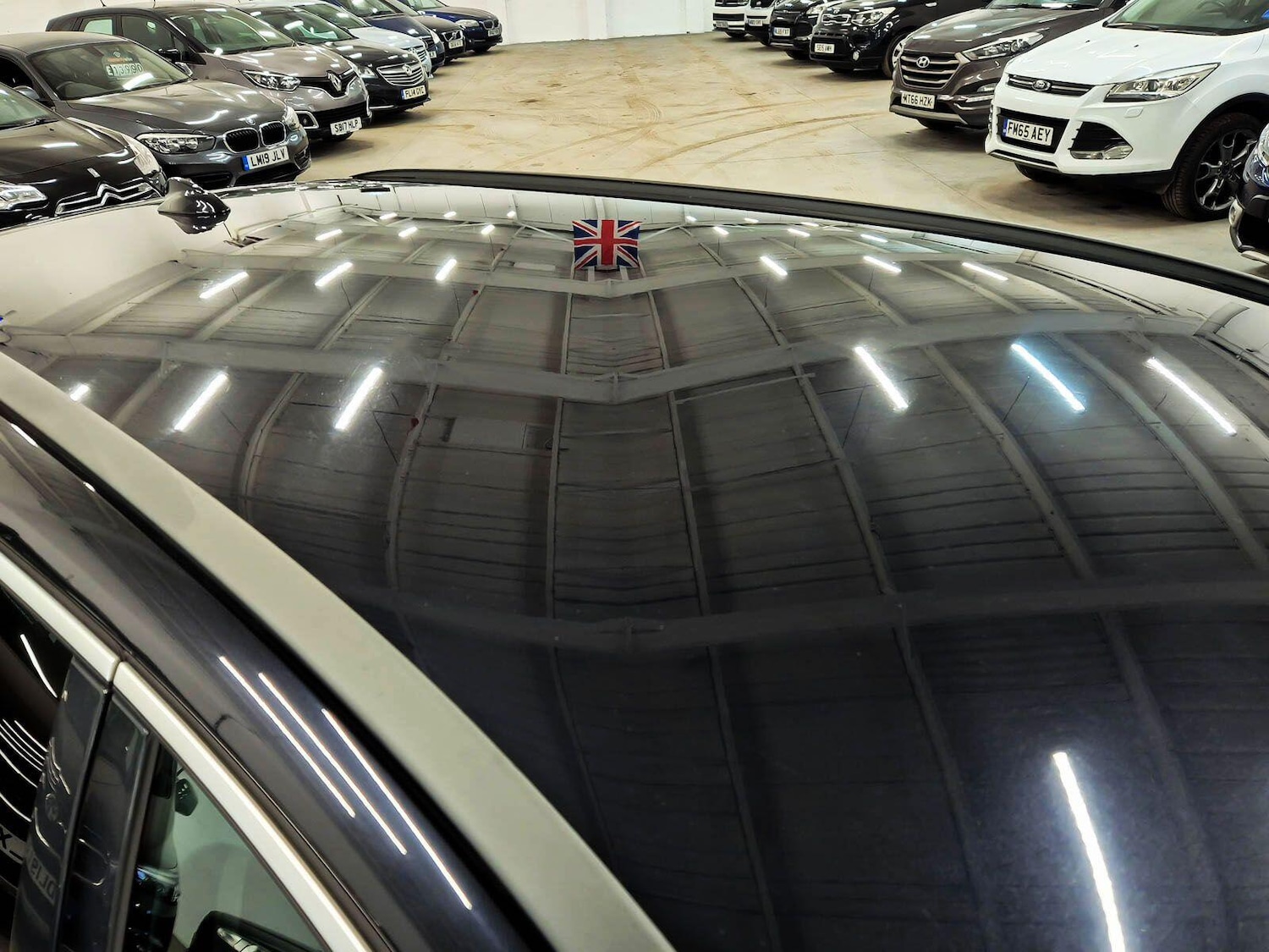 Used Volvo V60 2012 for sale - 77611840: Photo 16