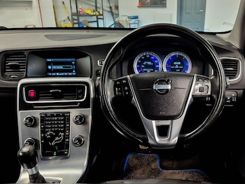 Used Volvo V60 2012 for sale - 77611840: Photo