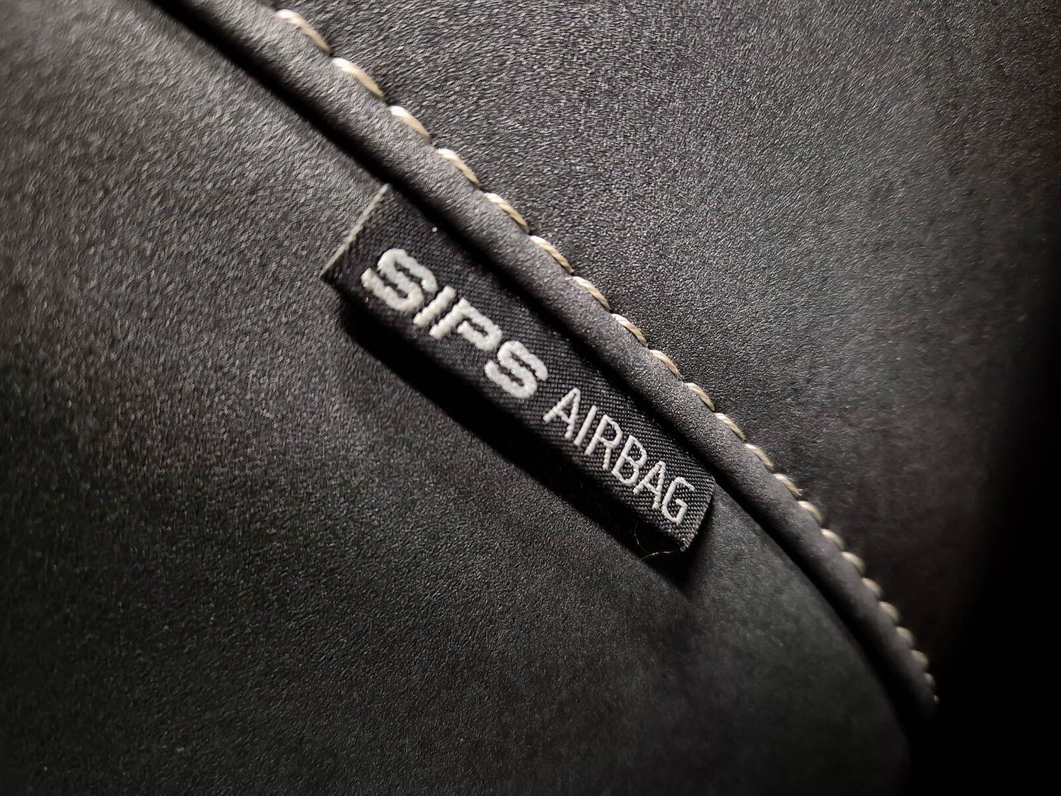 Used Volvo V60 2012 for sale - 77611840: Photo 30