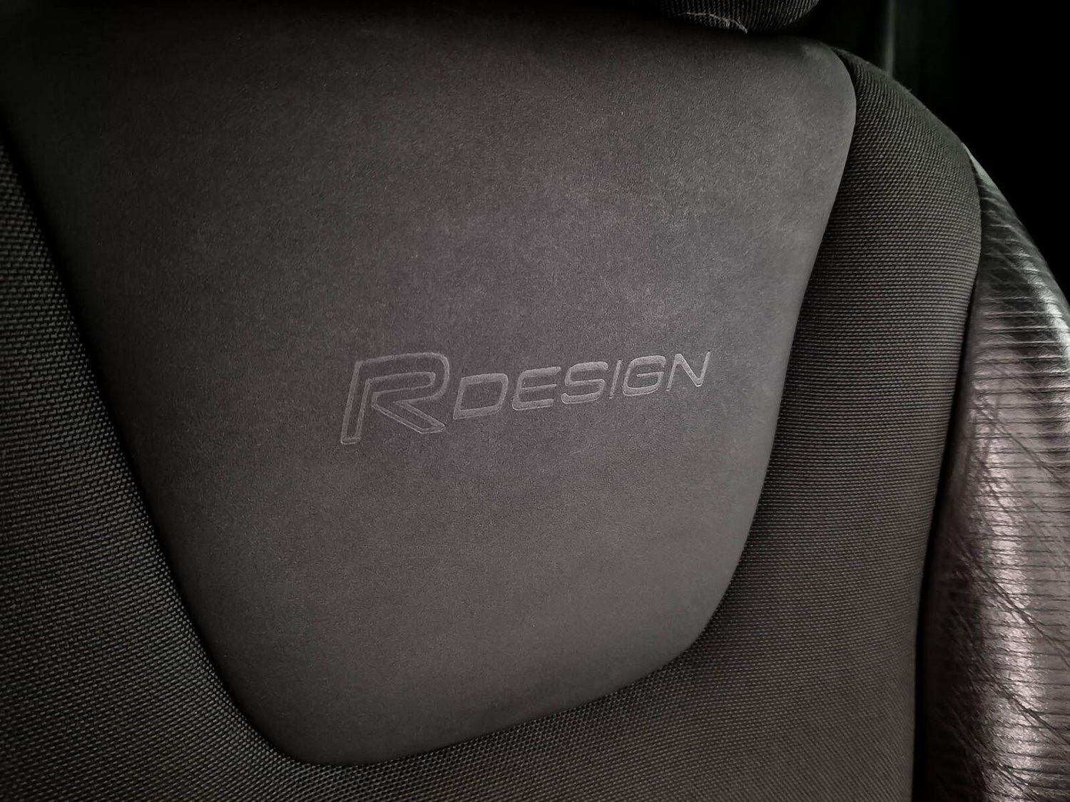 Used Volvo V60 2012 for sale - 77611840: Photo 31