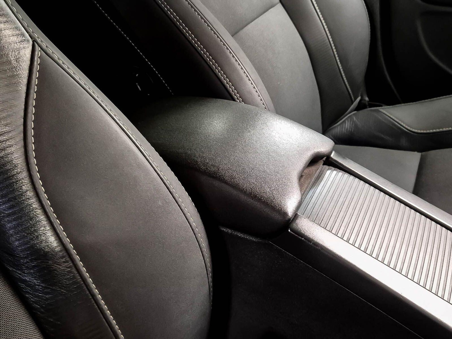 Used Volvo V60 2012 for sale - 77611840: Photo 32