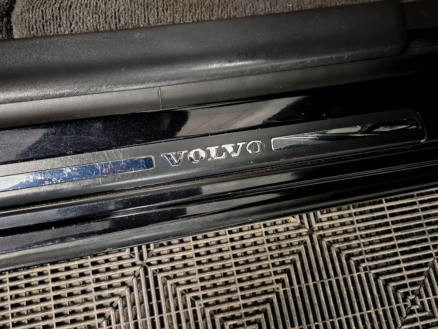 Used Volvo V60 2012 for sale - 77611840: Photo 33