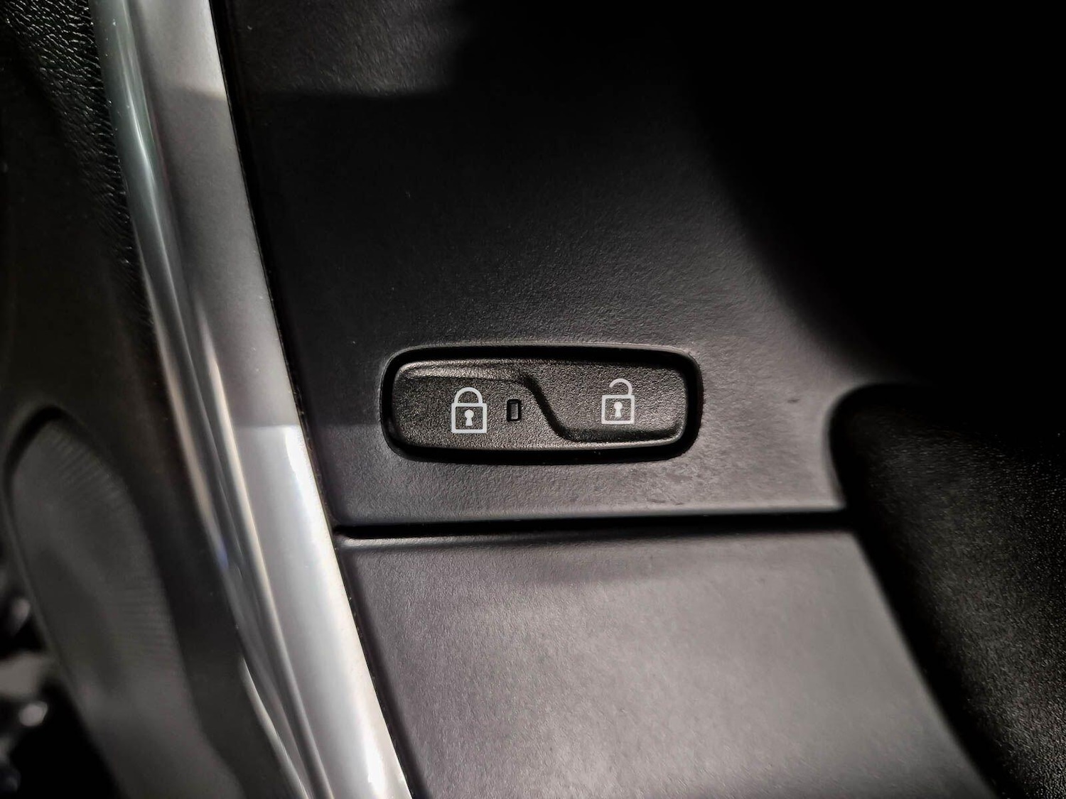 Used Volvo V60 2012 for sale - 77611840: Photo 36