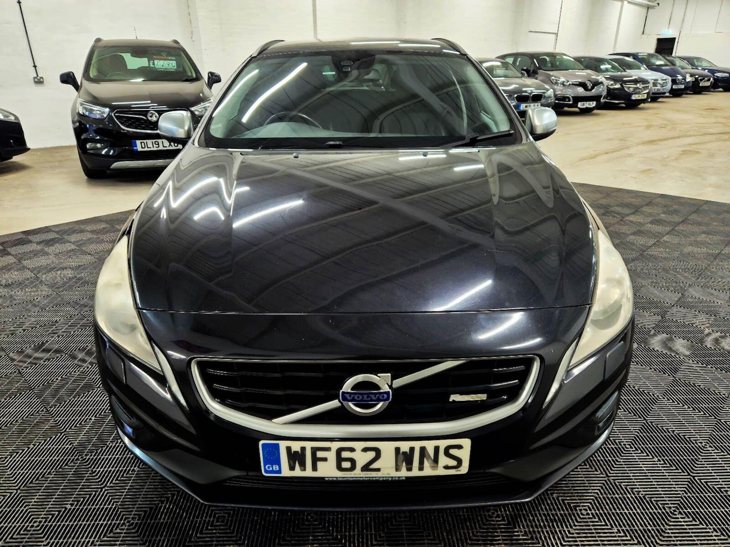 Used Volvo V60 2012 for sale - 77611840: Photo 4