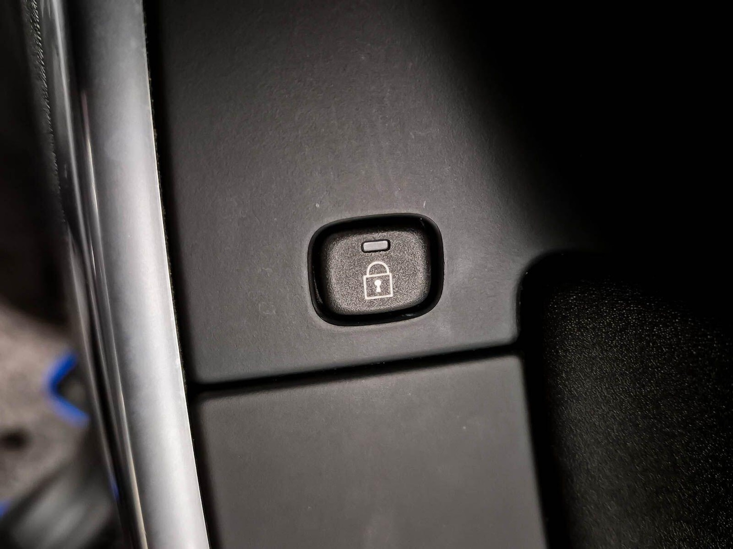 Used Volvo V60 2012 for sale - 77611840: Photo 47