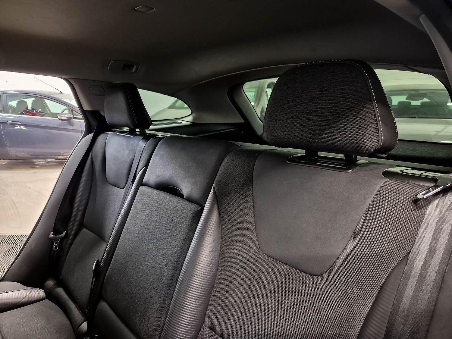 Used Volvo V60 2012 for sale - 77611840: Photo 53