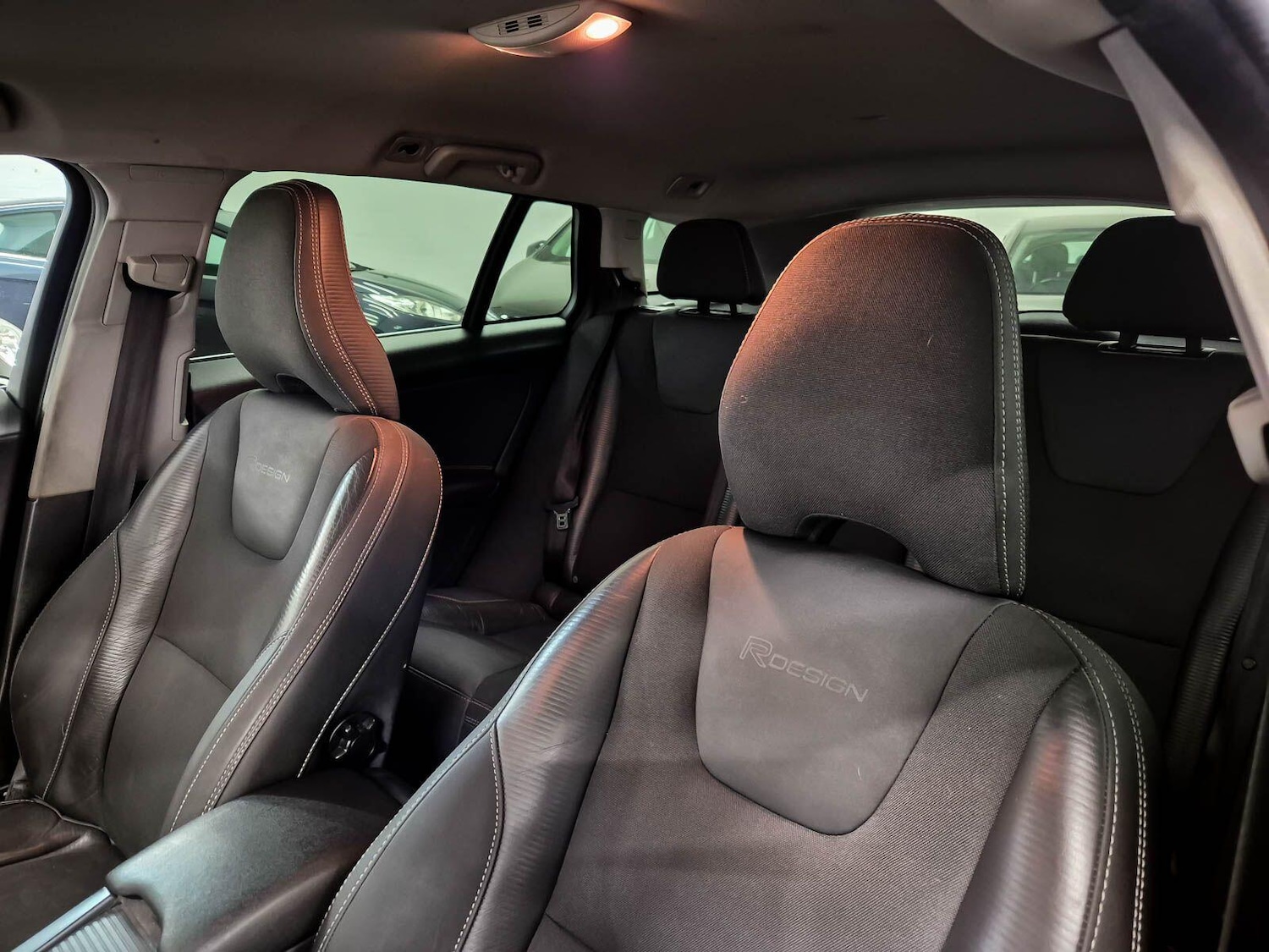 Used Volvo V60 2012 for sale - 77611840: Photo 59