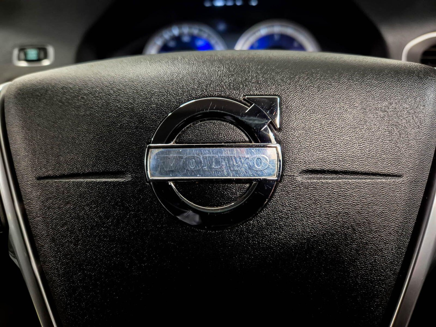 Used Volvo V60 2012 for sale - 77611840: Photo 84