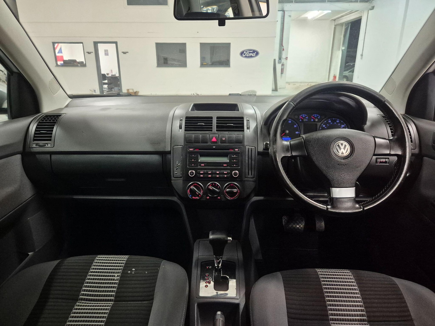 Used Volkswagen Polo 2008 for sale - 76485356: Photo 12