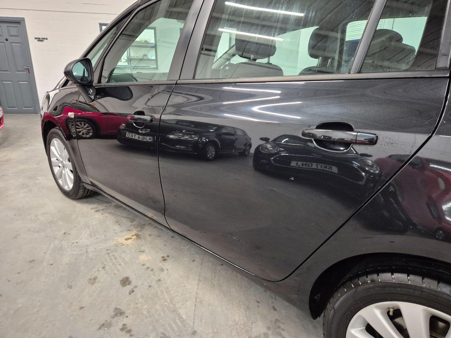 Used Vauxhall Zafira 2016 for sale - 77216242: Photo 11