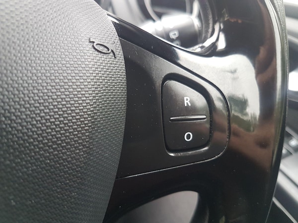 Used Renault Clio 2015 for sale - 76283823: Photo 15