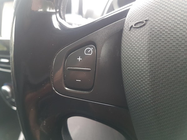 Used Renault Clio 2015 for sale - 76283823: Photo 16
