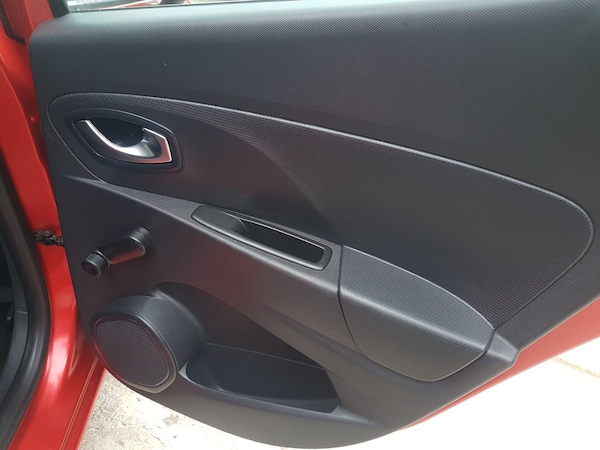 Used Renault Clio 2015 for sale - 76283823: Photo 18