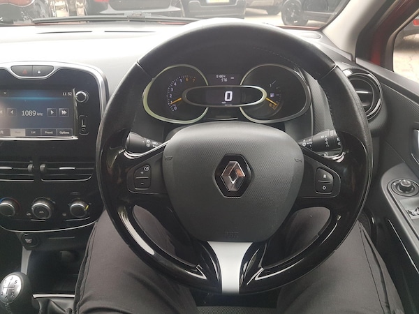 Used Renault Clio 2015 for sale - 76283823: Photo 27