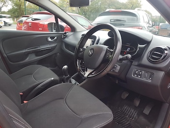 Used Renault Clio 2015 for sale - 76283823: Photo