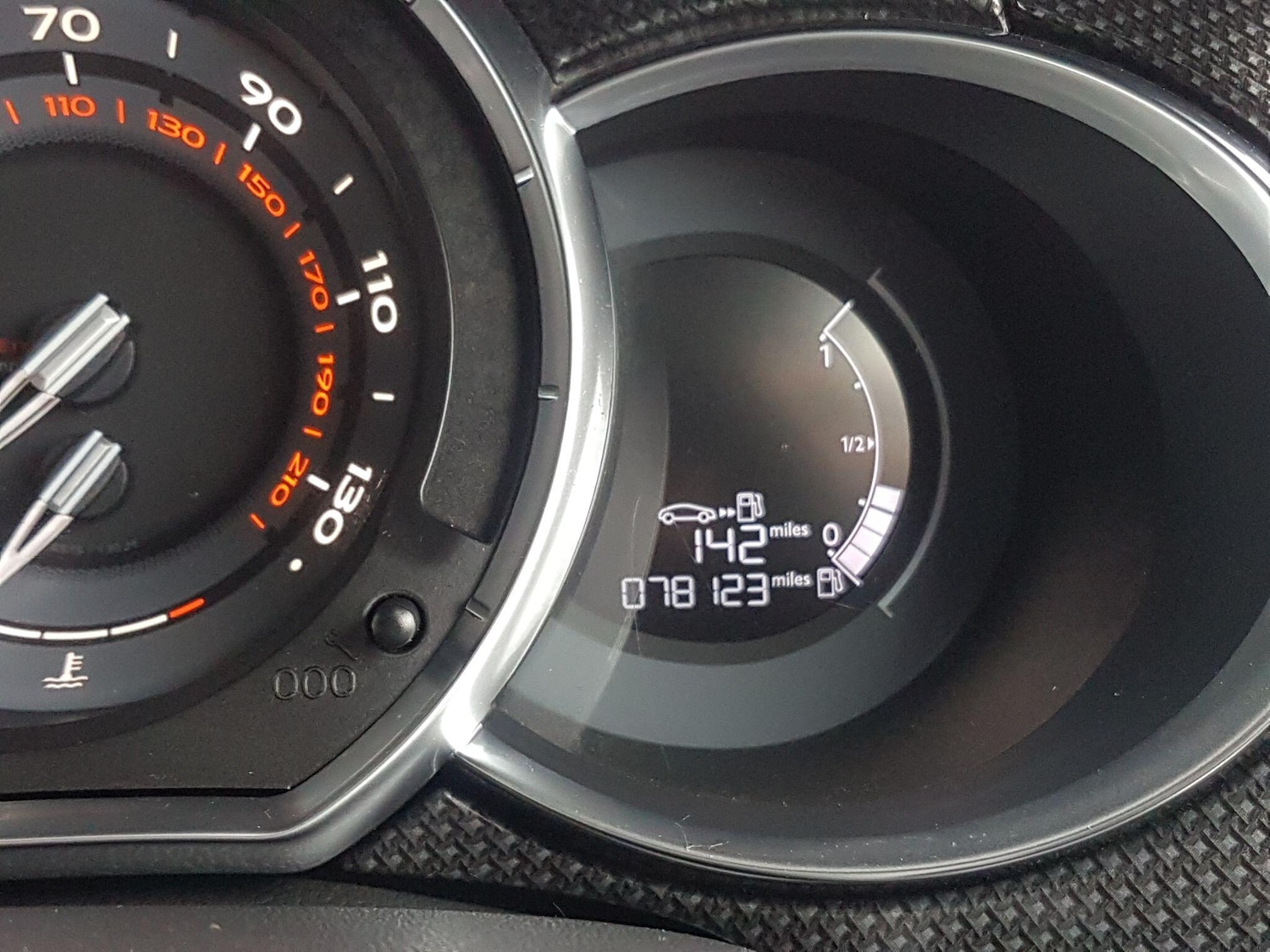 Used Citroen DS3 2014 for sale - 76314814: Photo 30