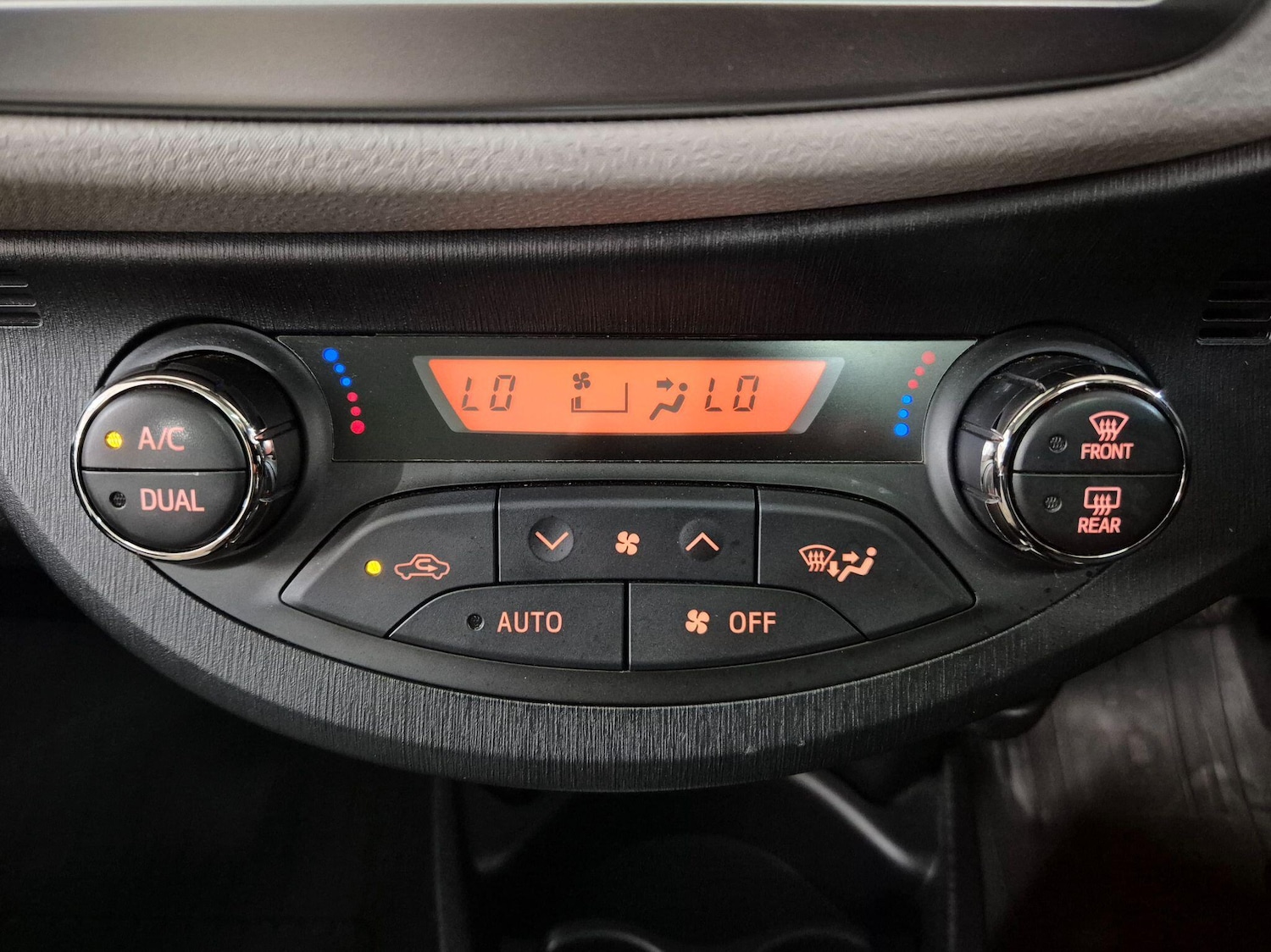 Used Toyota Yaris 2013 for sale - 78007185: Photo 13