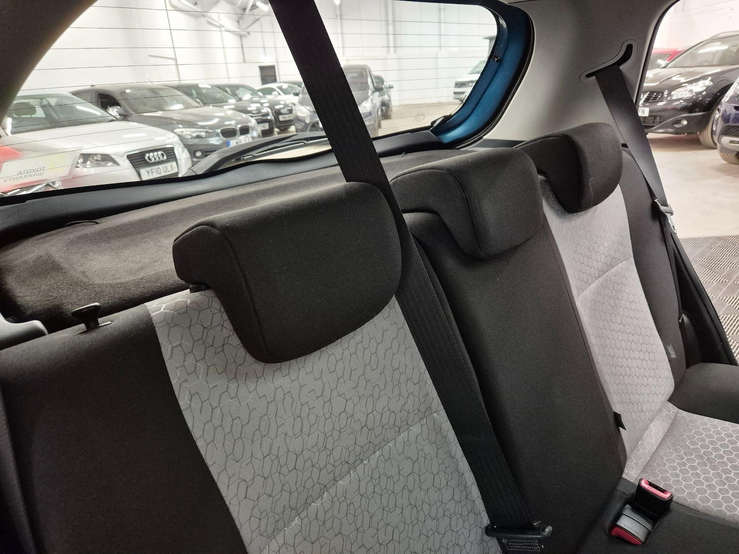 Used Toyota Yaris 2013 for sale - 78007185: Photo 21