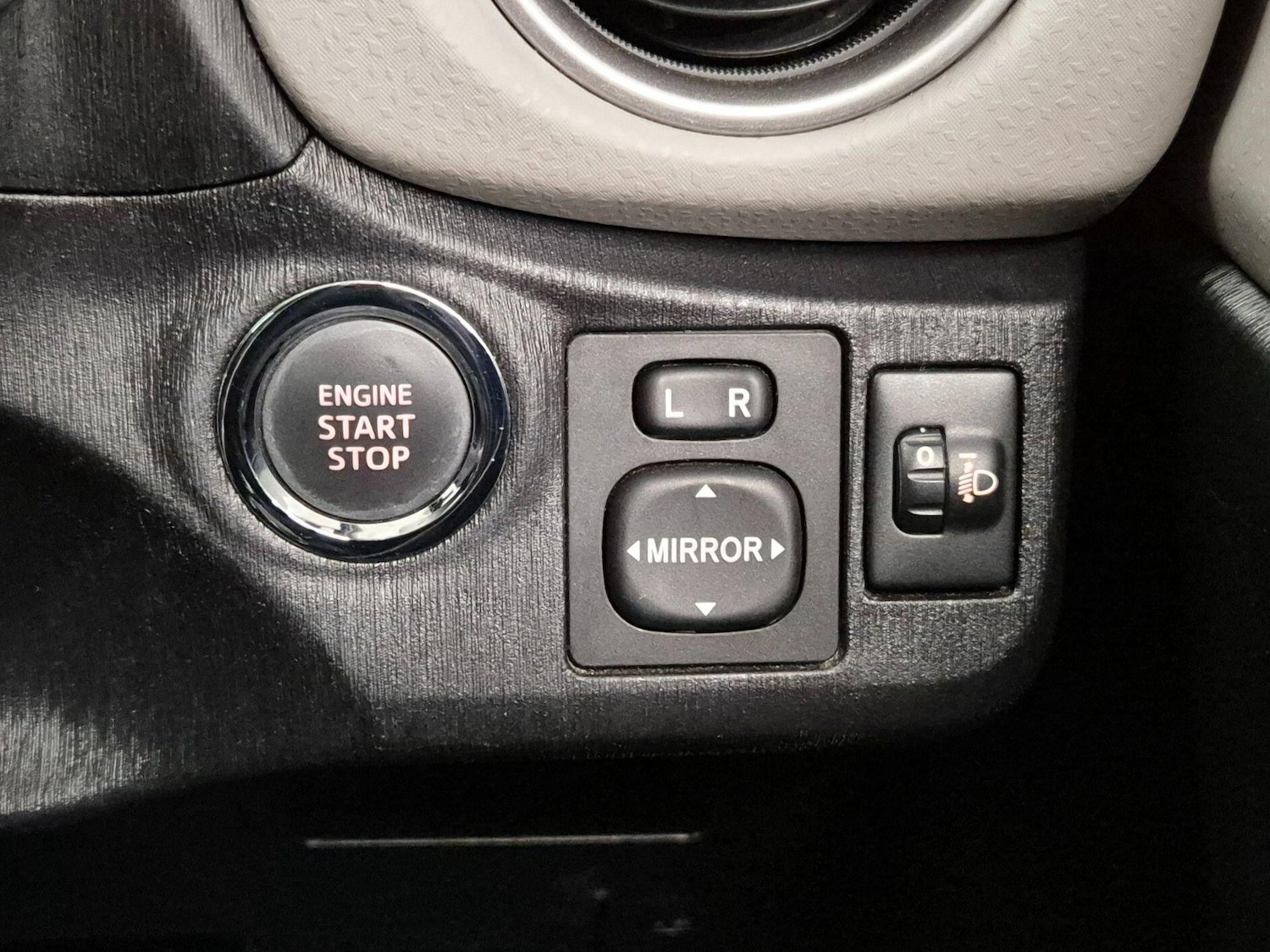 Used Toyota Yaris 2013 for sale - 78007185: Photo 35