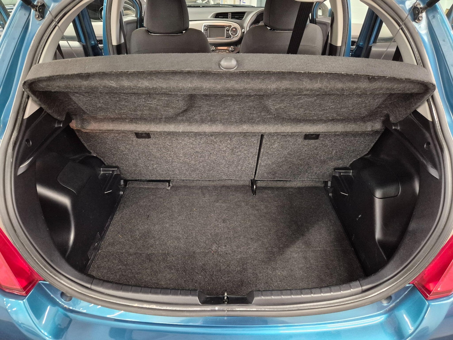 Used Toyota Yaris 2013 for sale - 78007185: Photo 56