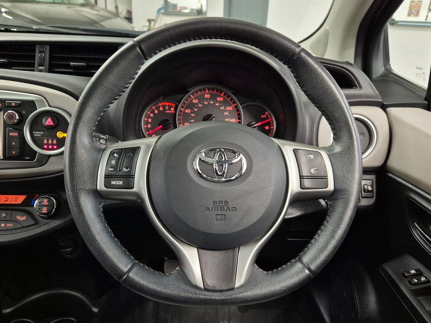 Used Toyota Yaris 2013 for sale - 78007185: Photo 58