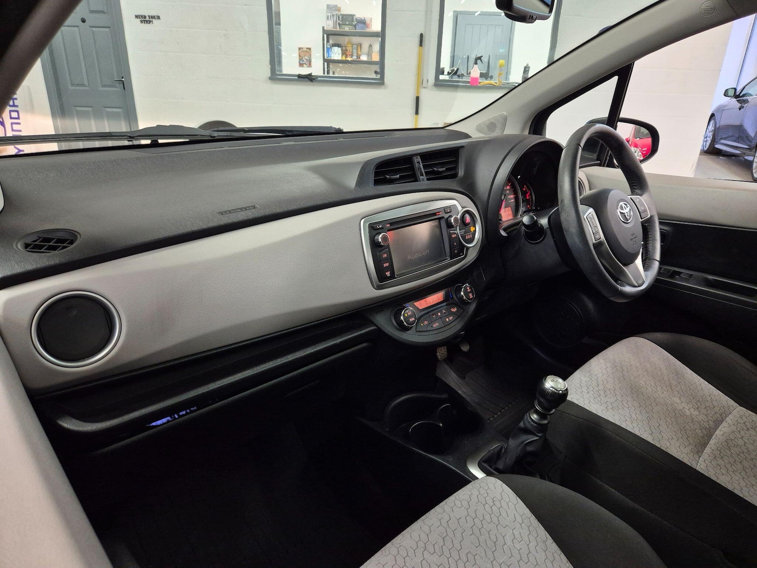 Used Toyota Yaris 2013 for sale - 78007185: Photo 8