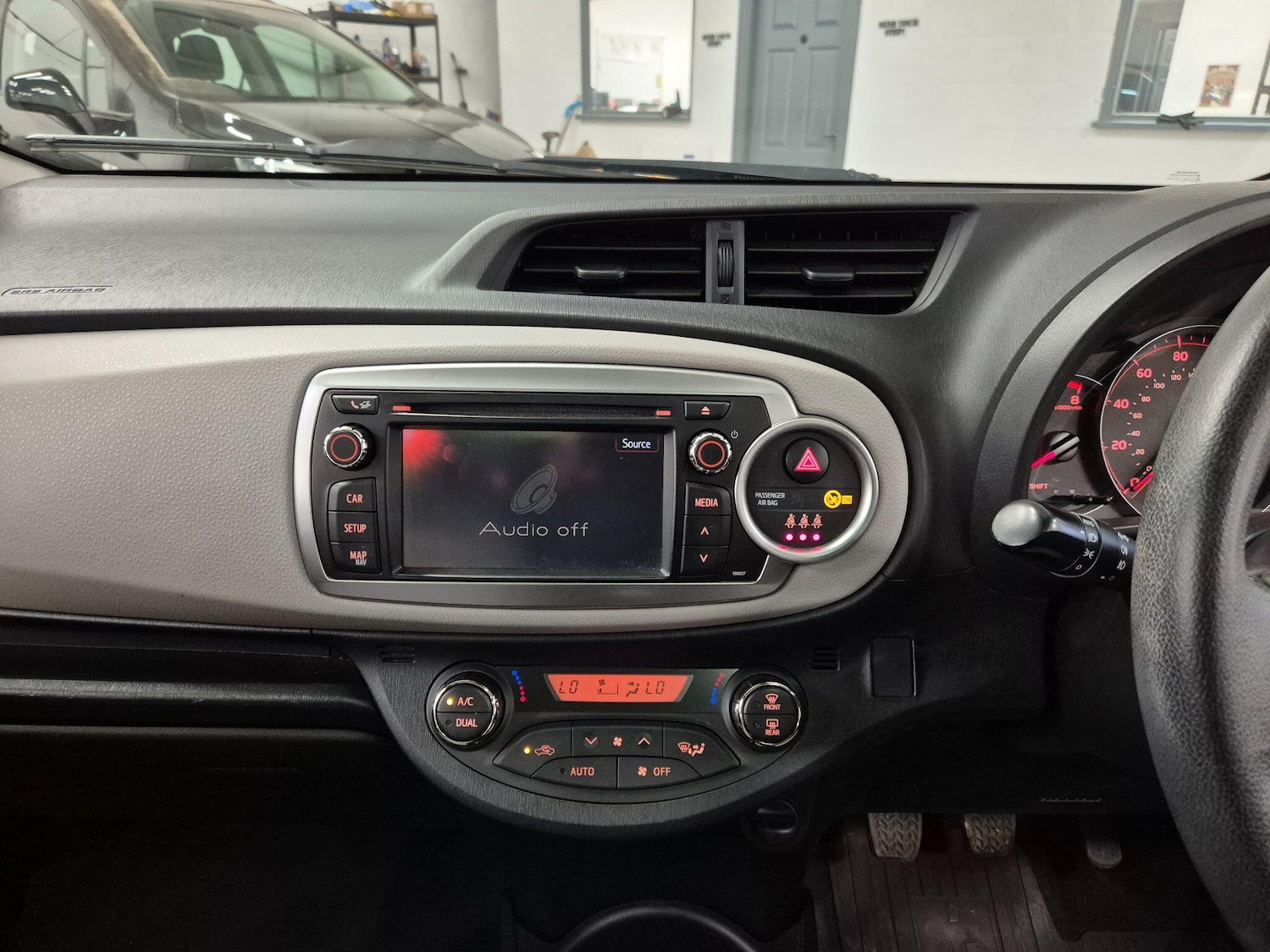 Used Toyota Yaris 2013 for sale - 78007185: Photo 86