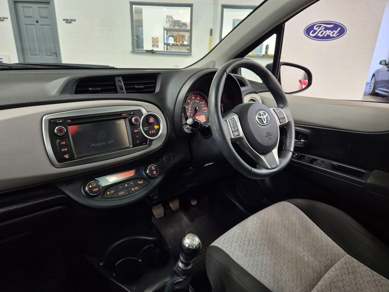 Used Toyota Yaris 2013 for sale - 78007185: Photo 9