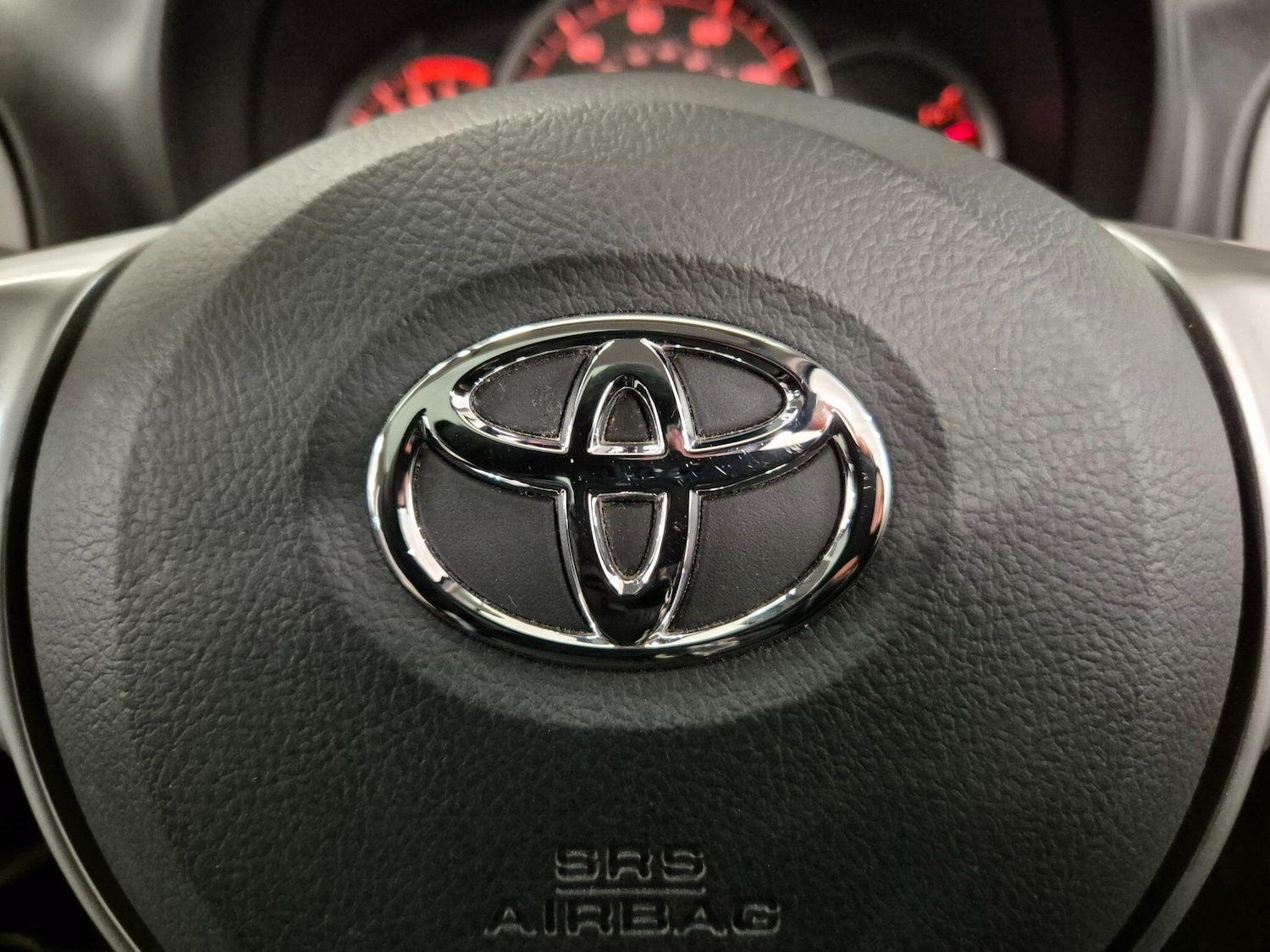 Used Toyota Yaris 2013 for sale - 78007185: Photo 90