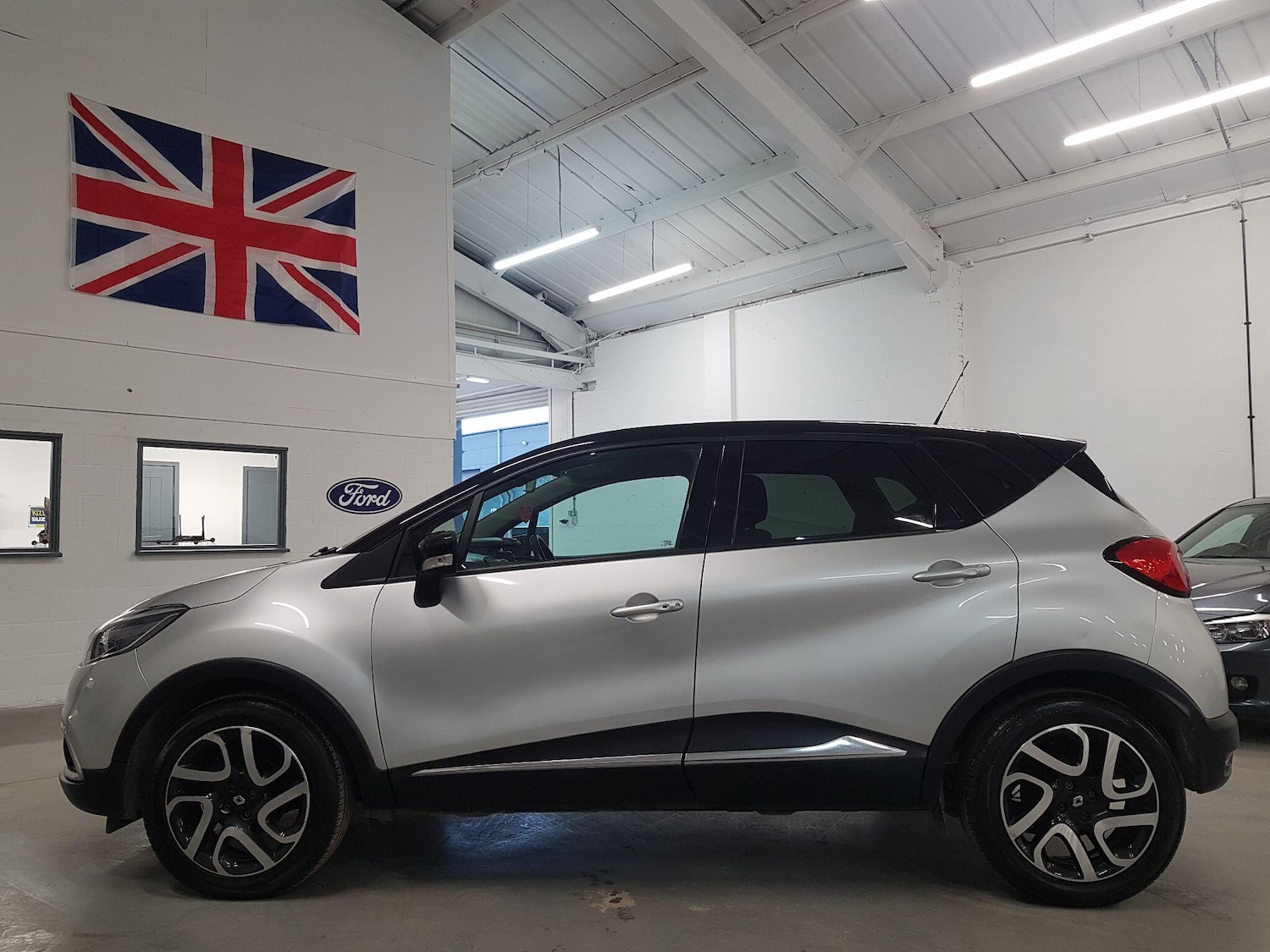 Used Renault Captur 2015 for sale - 77066681: Photo 8