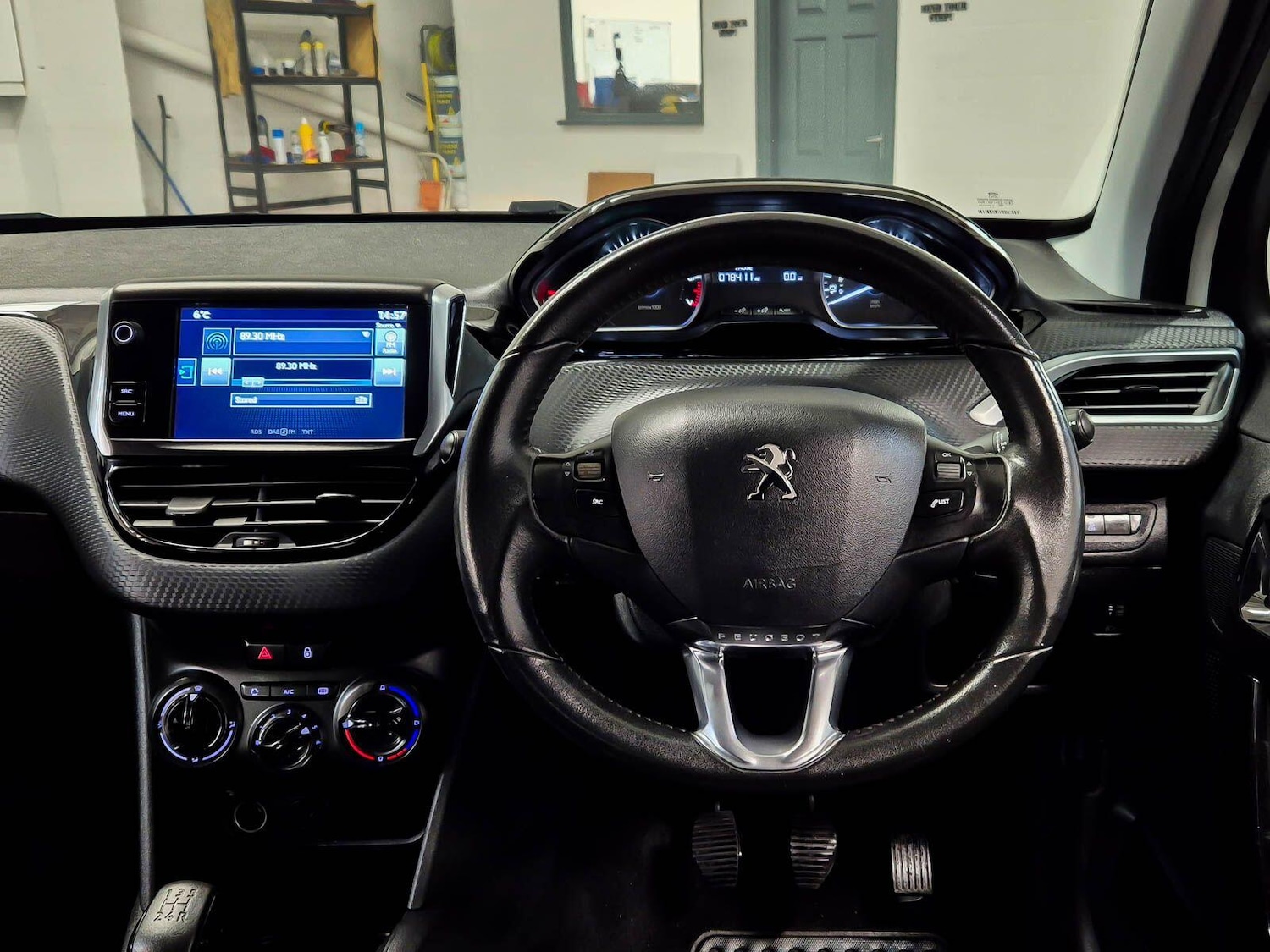 Used Peugeot 208 2016 for sale - 77060415: Photo 2