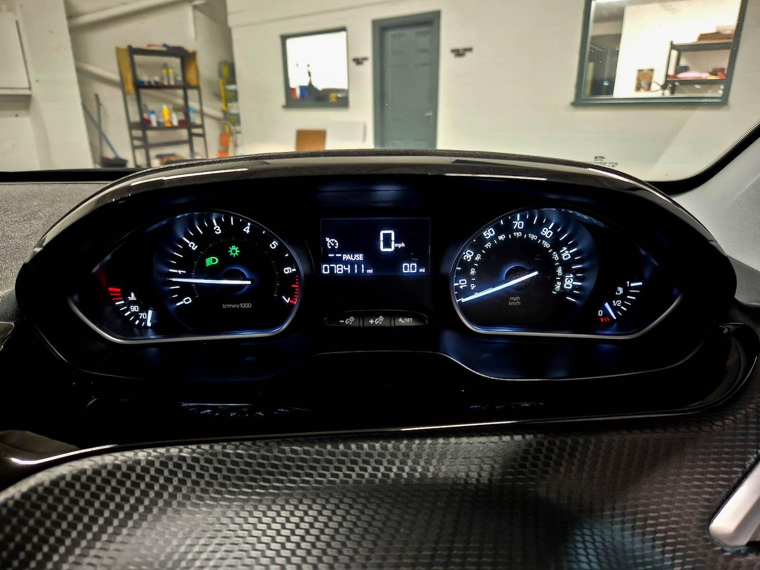 Used Peugeot 208 2016 for sale - 77060415: Photo 29