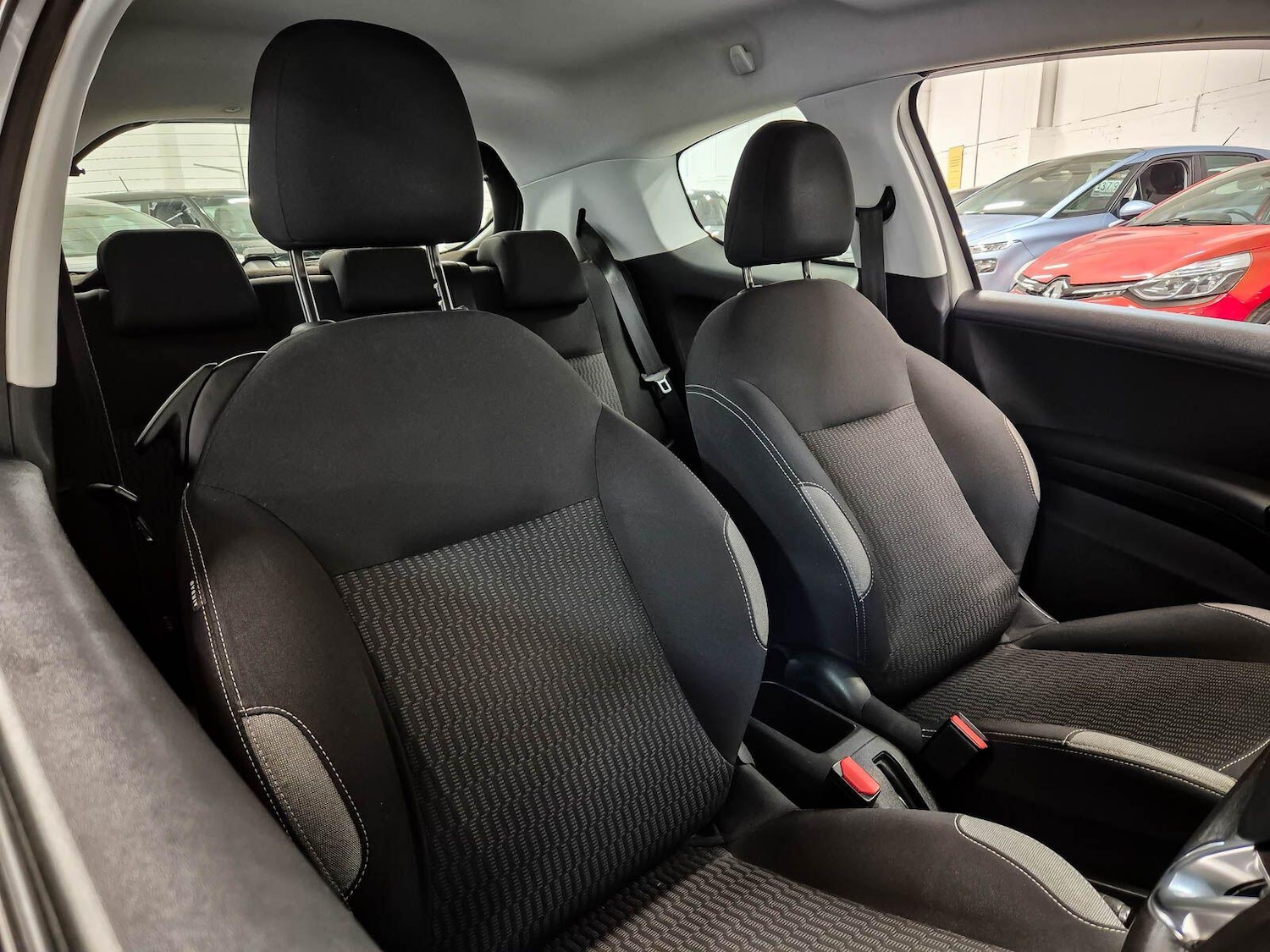 Used Peugeot 208 2016 for sale - 77060415: Photo 3