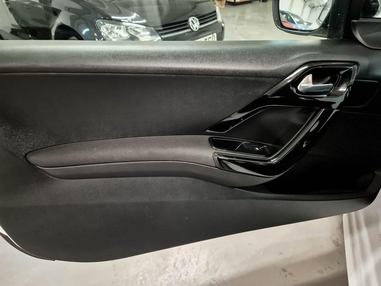 Used Peugeot 208 2016 for sale - 77060415: Photo 41