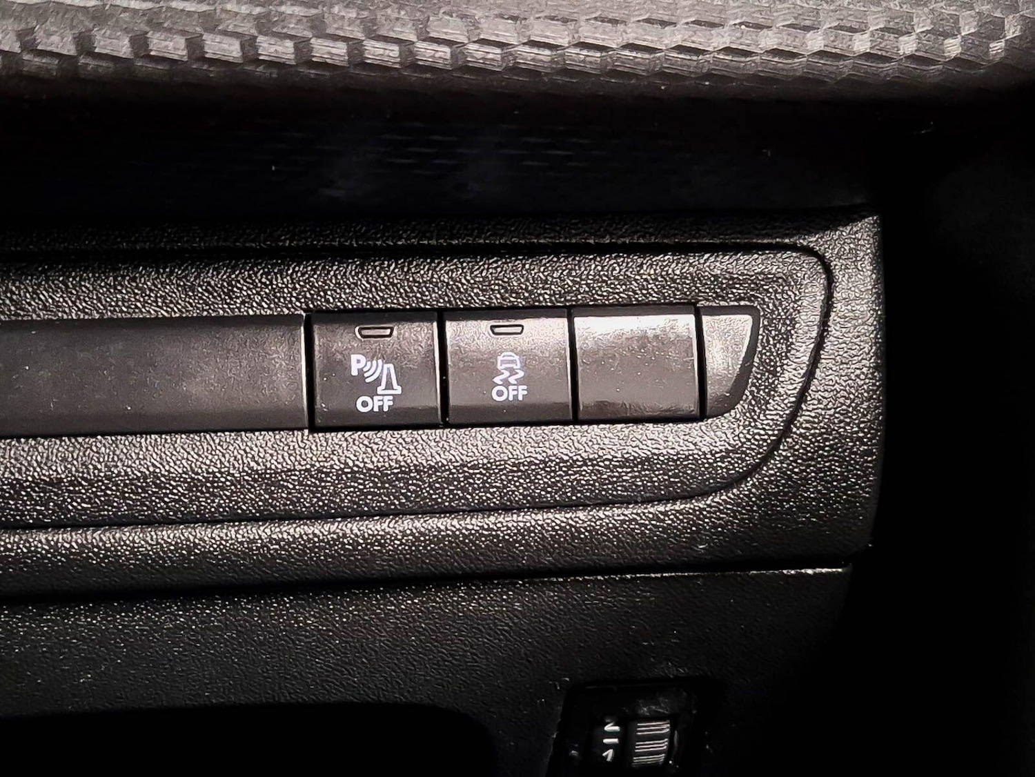 Used Peugeot 208 2016 for sale - 77060415: Photo 64