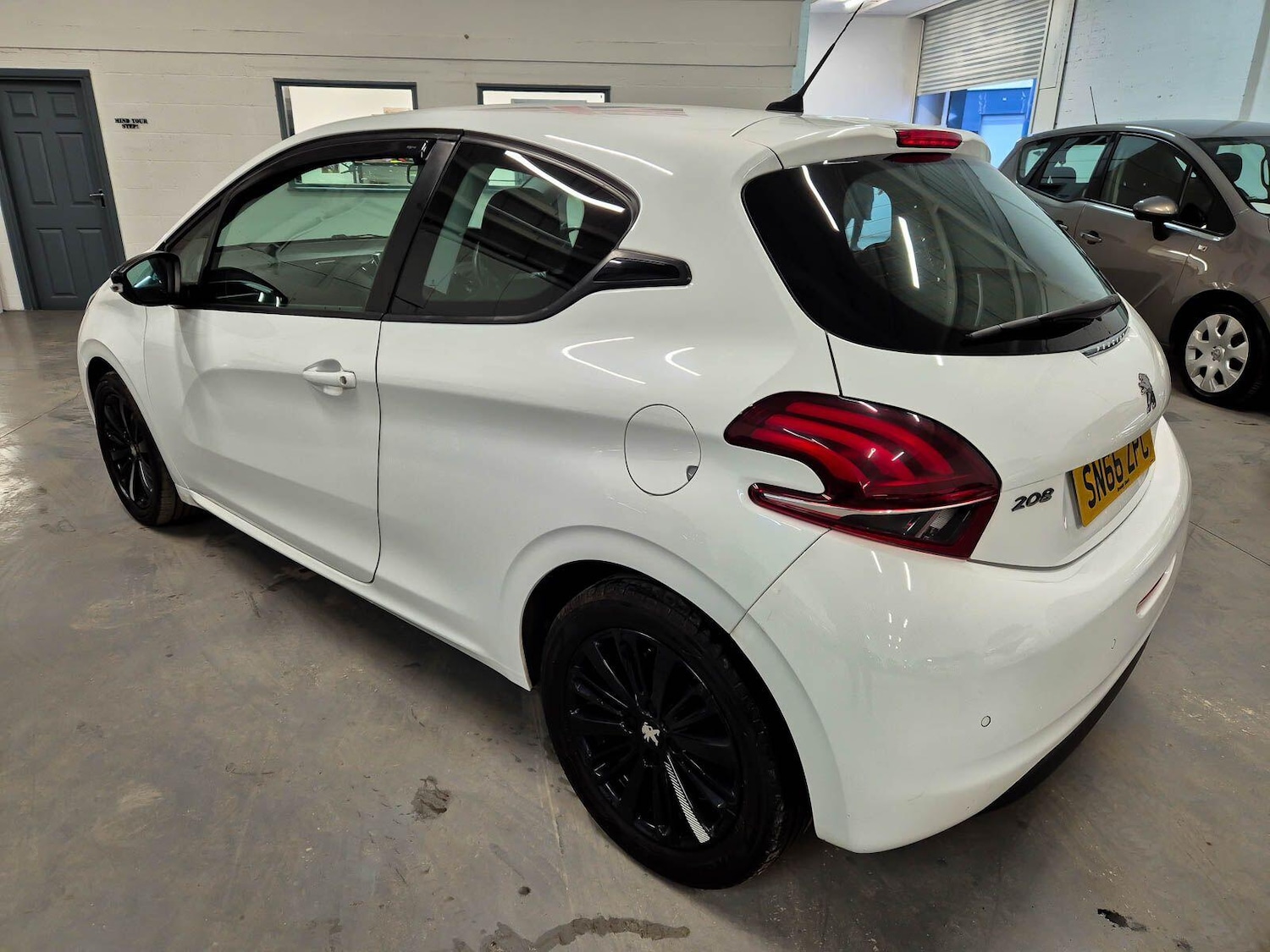 Used Peugeot 208 2016 for sale - 77060415: Photo 7