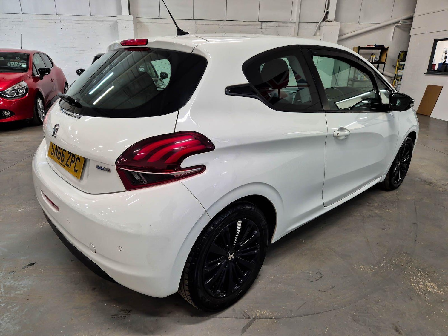 Used Peugeot 208 2016 for sale - 77060415: Photo 9