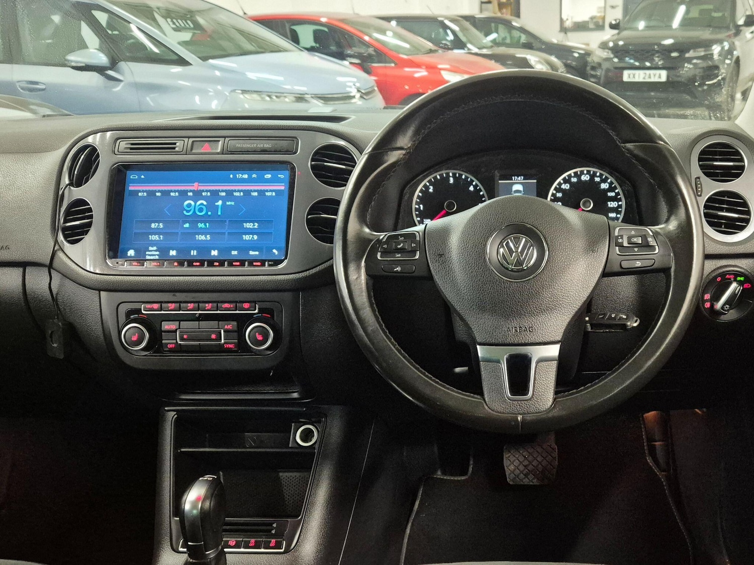 Used Volkswagen Tiguan 2014 for sale - 77255196: Photo 2