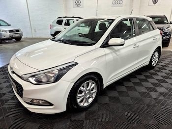 Used Hyundai i20 2017 for sale - 78275853: Photo