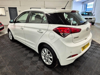 Used Hyundai i20 2017 for sale - 78275853: Photo