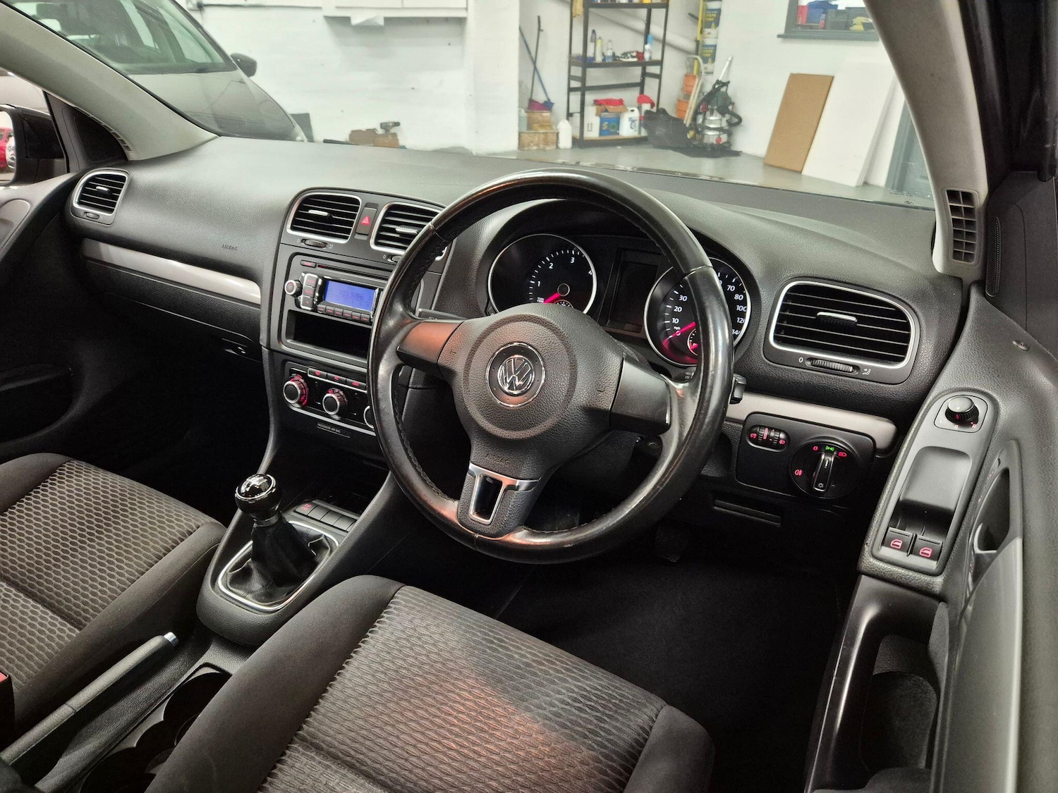 Used Volkswagen Golf 2010 for sale - 77066786: Photo 2