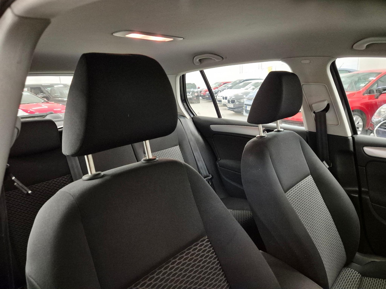 Used Volkswagen Golf 2010 for sale - 77066786: Photo 26