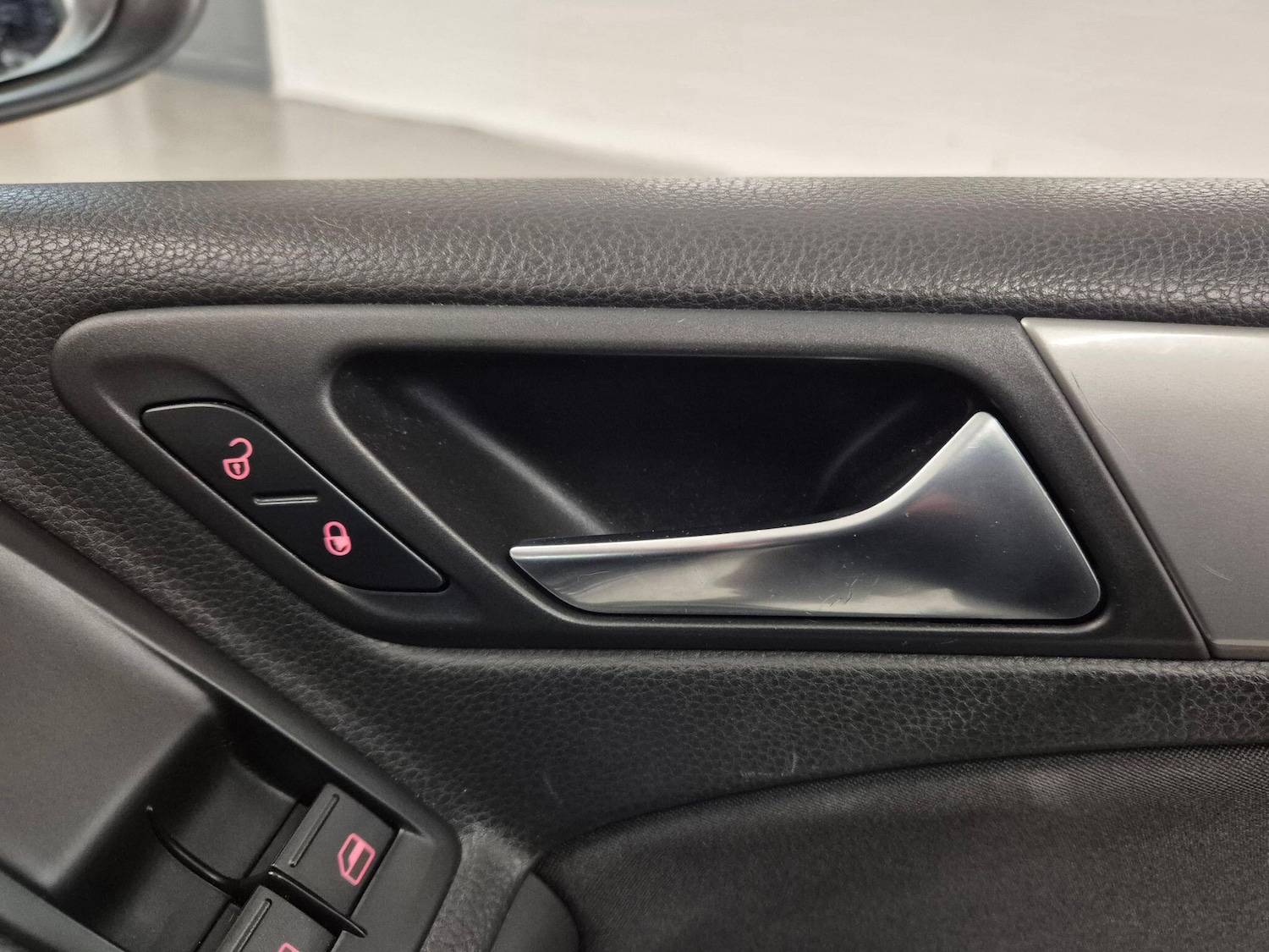 Used Volkswagen Golf 2010 for sale - 77066786: Photo 29