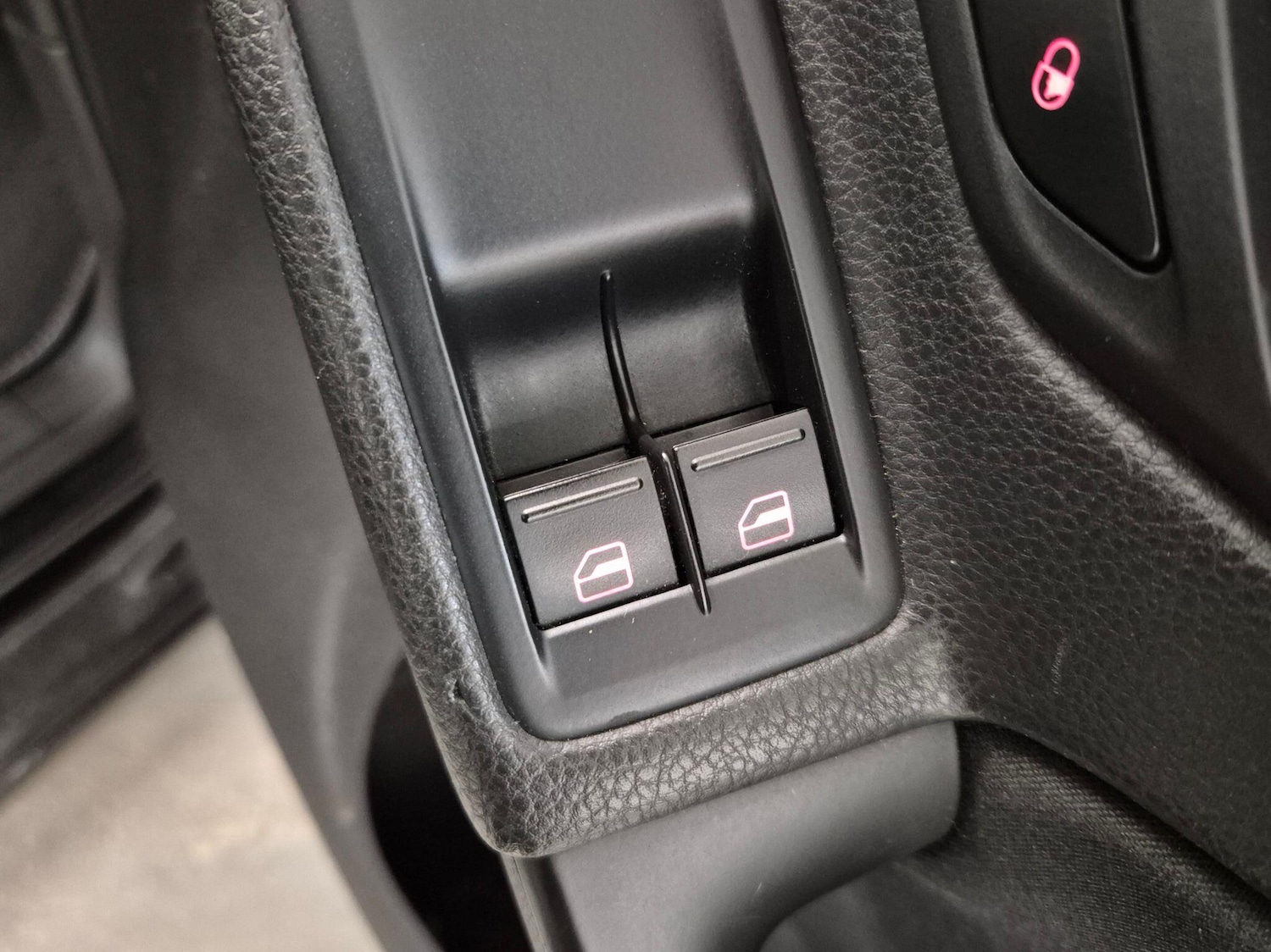 Used Volkswagen Golf 2010 for sale - 77066786: Photo 30