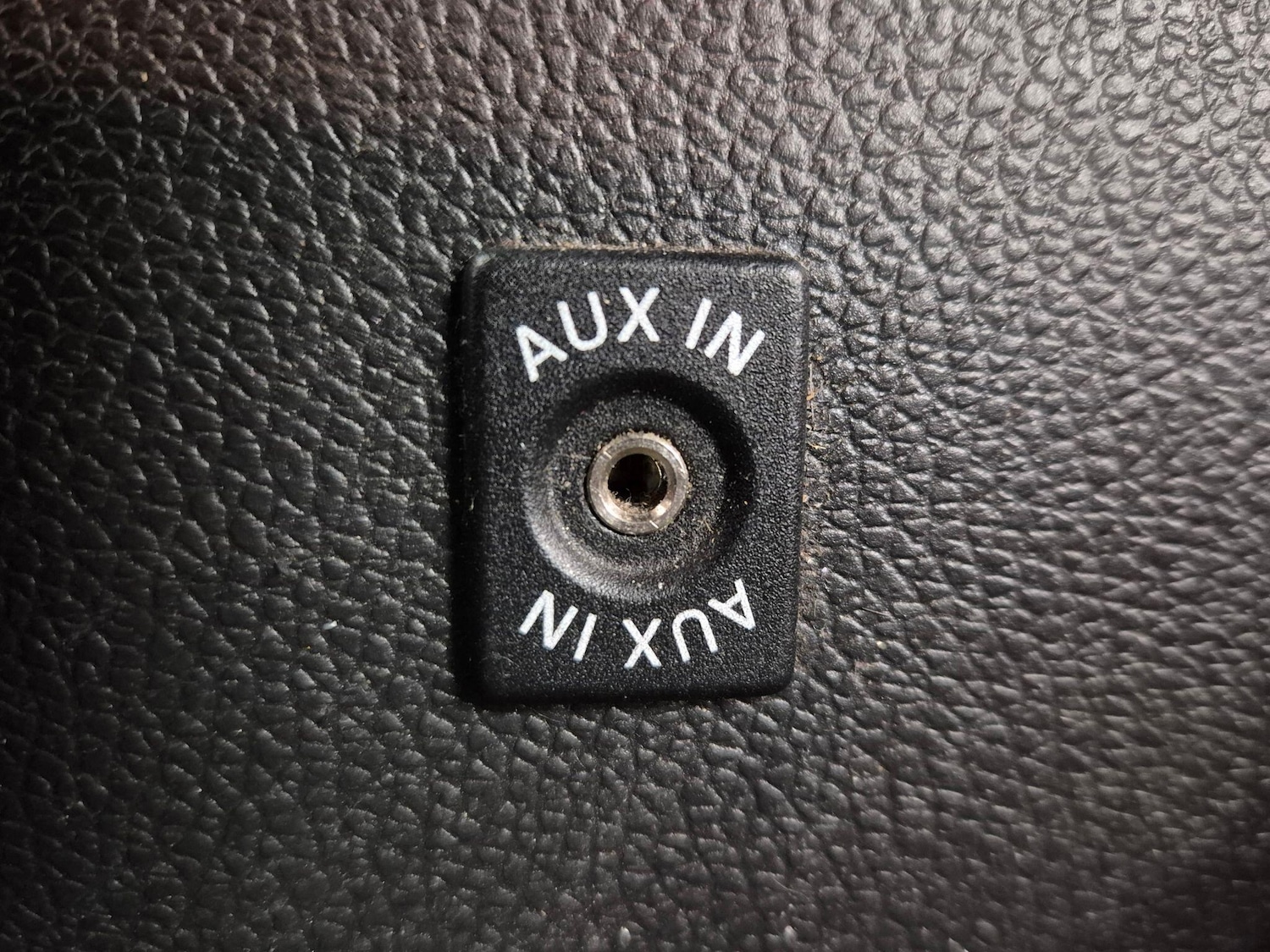 Used Volkswagen Golf 2010 for sale - 77066786: Photo 37