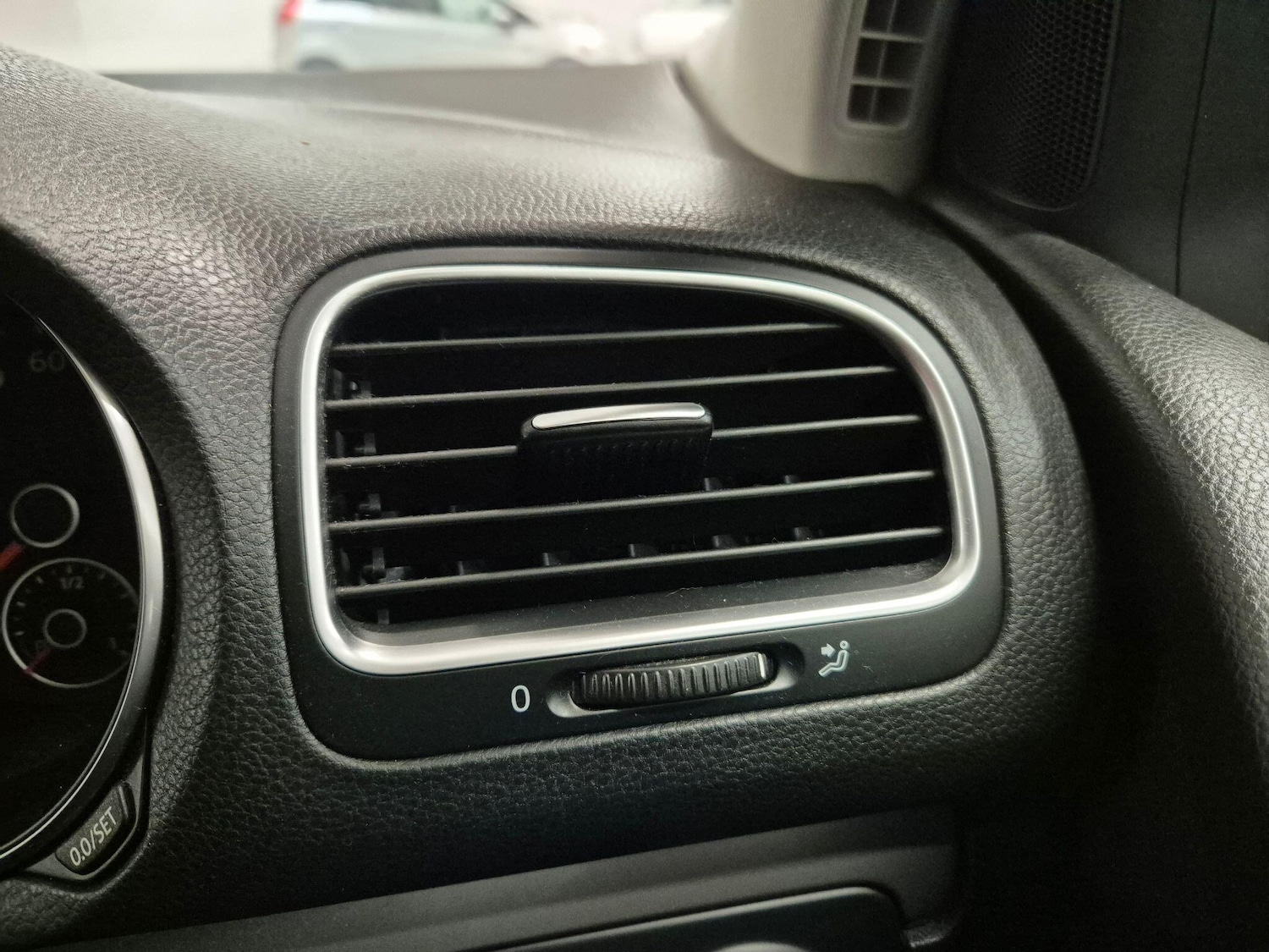 Used Volkswagen Golf 2010 for sale - 77066786: Photo 38